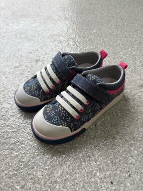 NWOT See Kai Run Kristin sneakers toddler size 10.5